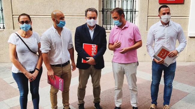 Los portavoces de los grupos de izquierda en la oposición acuden al Síndic de Greuges