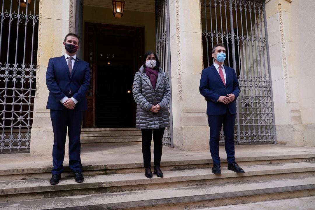 Santiago Cabañero, Carolina Darias y Francisco Tierraseca en la comparecencia en la Diputación de Albacete. 