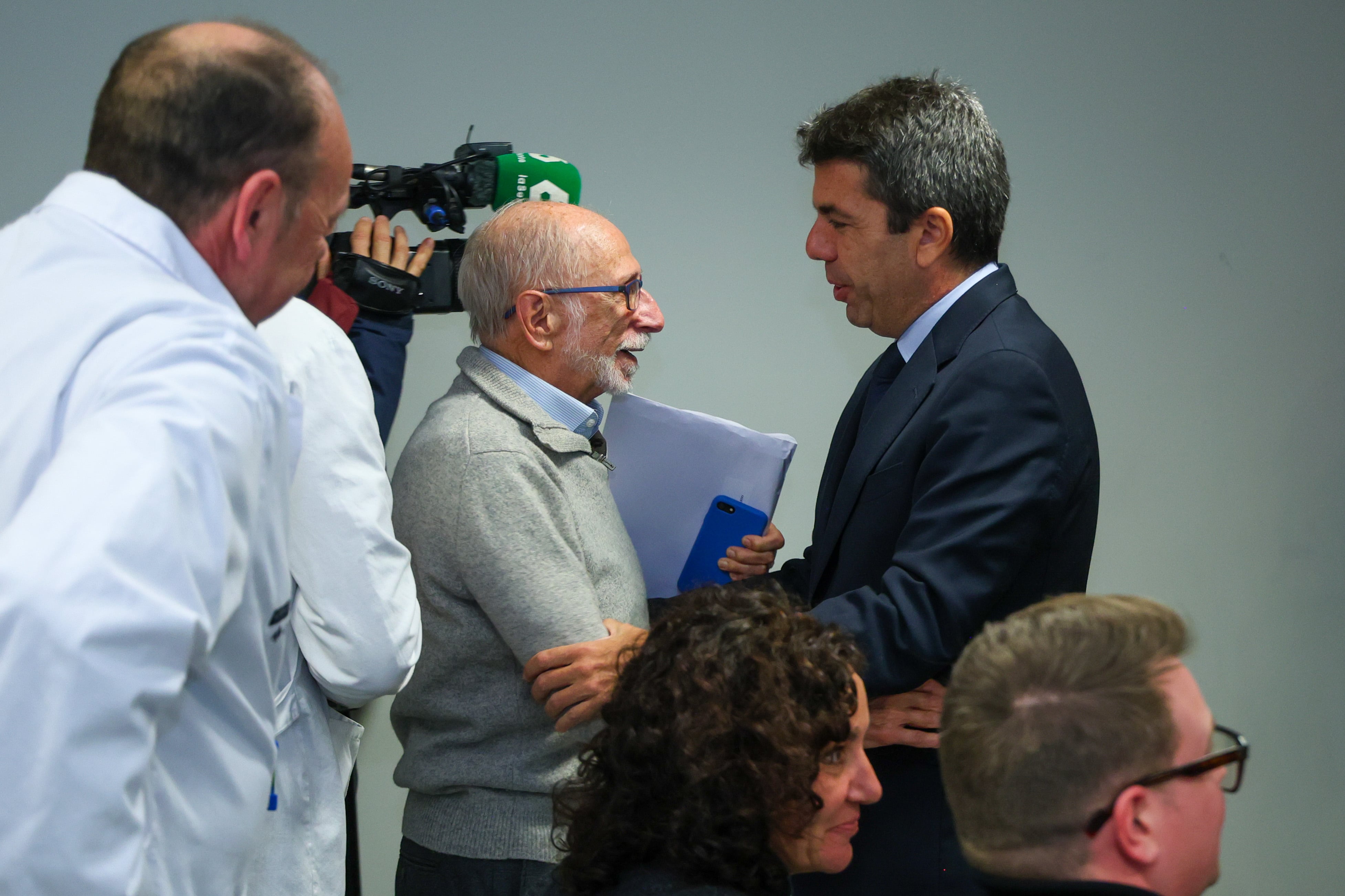 El jefe del Consell, Carlos Mazón, durante la presentación del balance del ejercicio 2024 que ha tenido lugar en el Hospital de La Fe de València