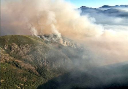 El viento complica las tareas