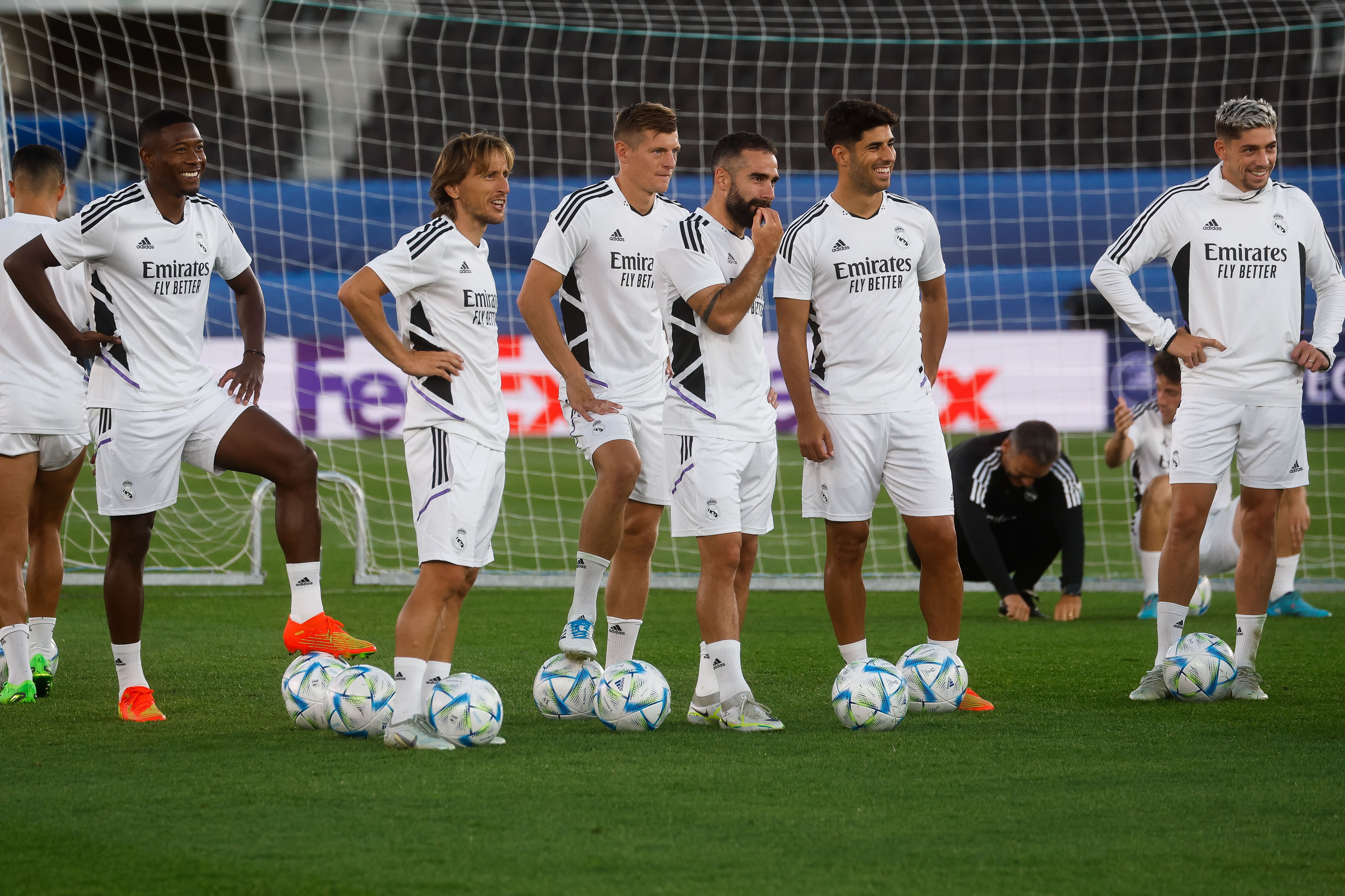 El Real Madrid en el entrenamiento previo a la Supercopa