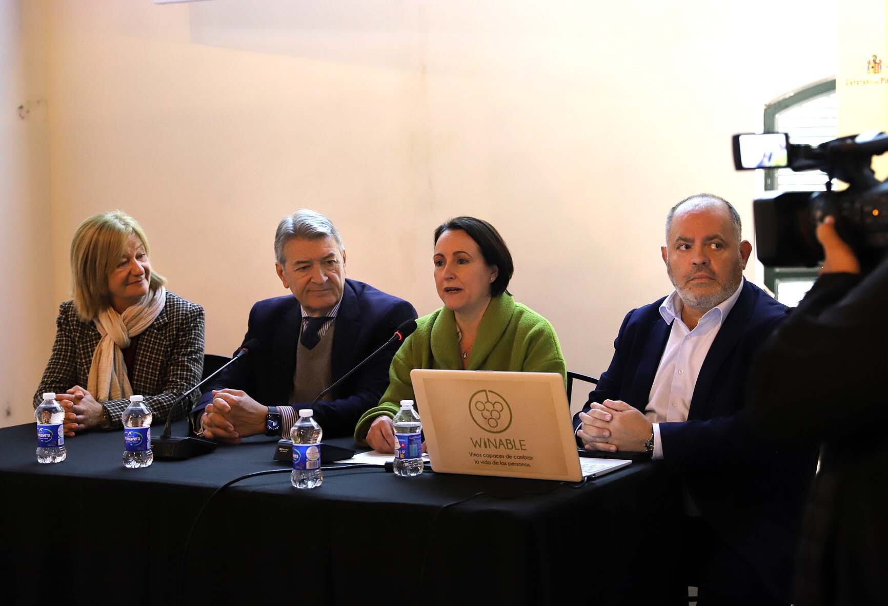 El encuentro se ha celebrado en las bodegas Cayetano del Pino