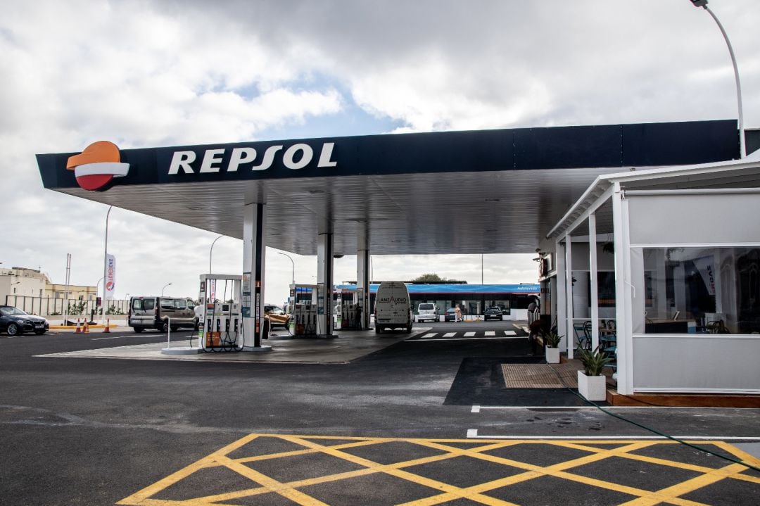 Estación de Servicio Repsol Fumergas-El Volcán de Lanzarote.