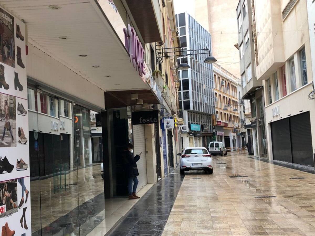 Los negocios no resistirán 15 días cerrados y se dispararán los ERTE según los sindicatos