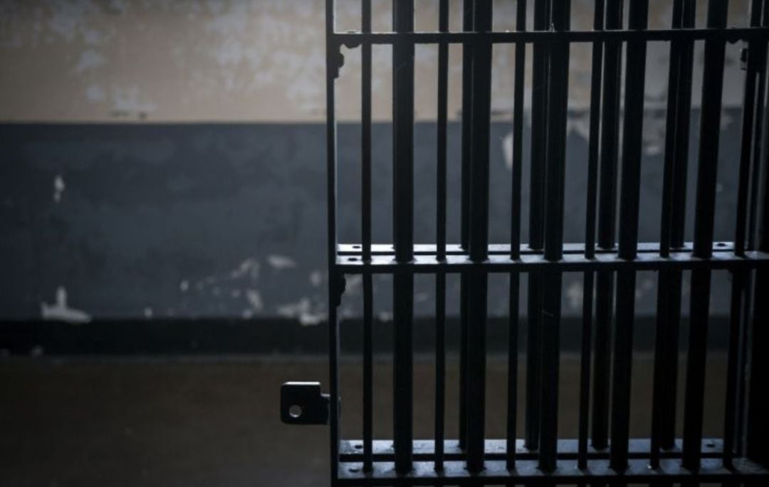 10 años de prisión para un hombre que abusó sexualmente de su hija menor de edad en Castelló.