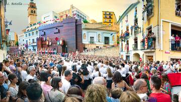 Ontinyent celebra por todo lo alto la declaración de sus Moros y Cristianos como Fiesta de Interés Turístico Internacional