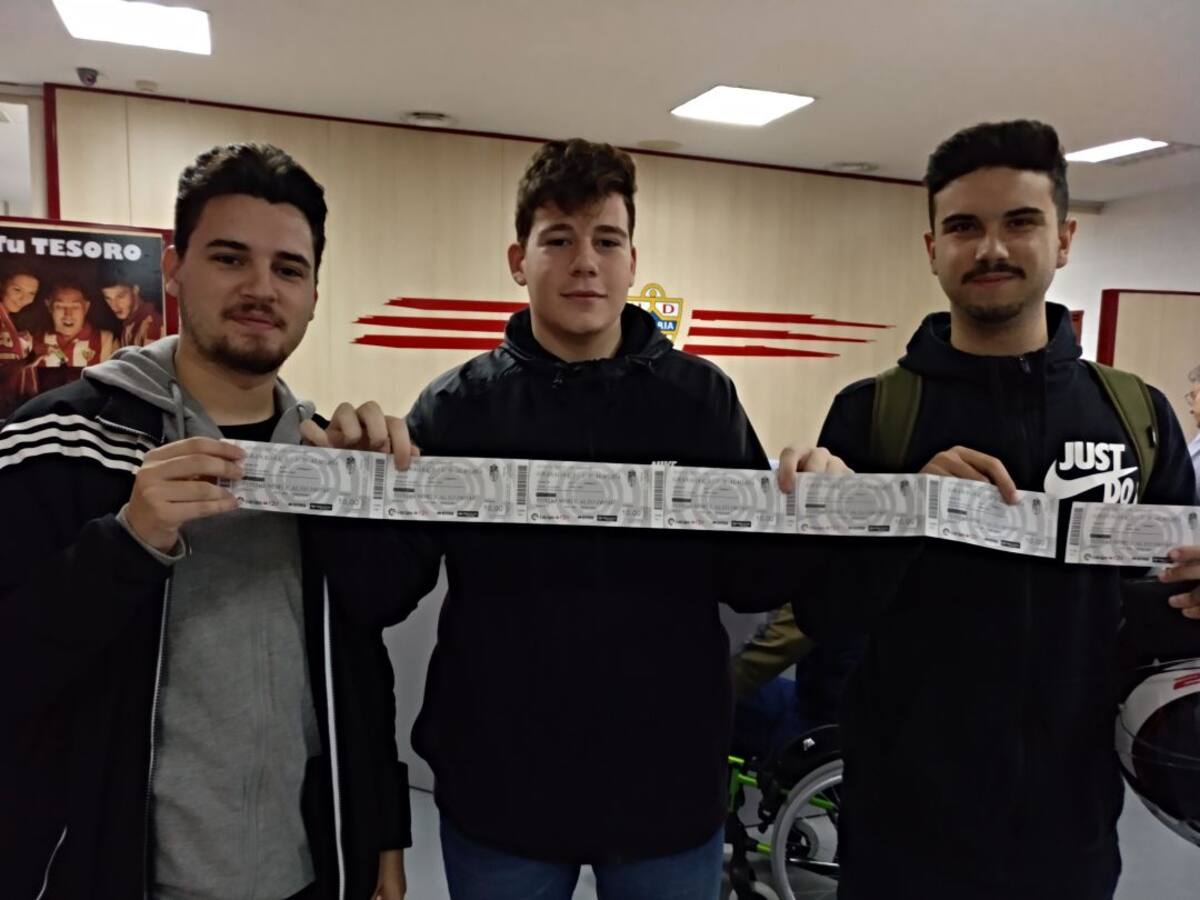 El Almería denuncia la reventa de entradas