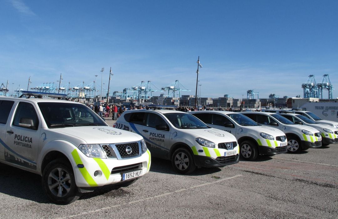 Coches patrulla de la Policía Portuaria.