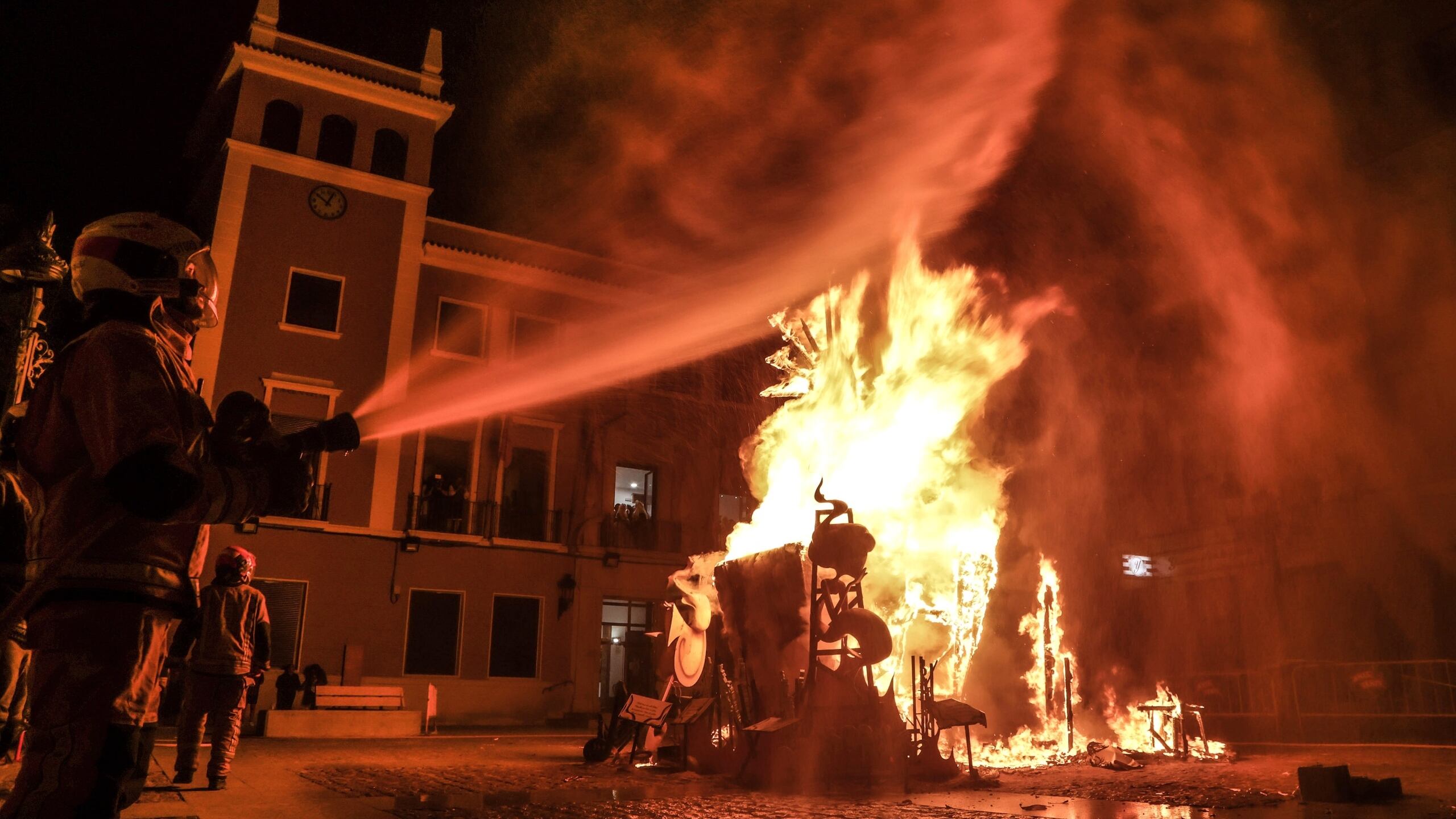 El trabajo de los bomberos de Elda será clave durante las fiestas