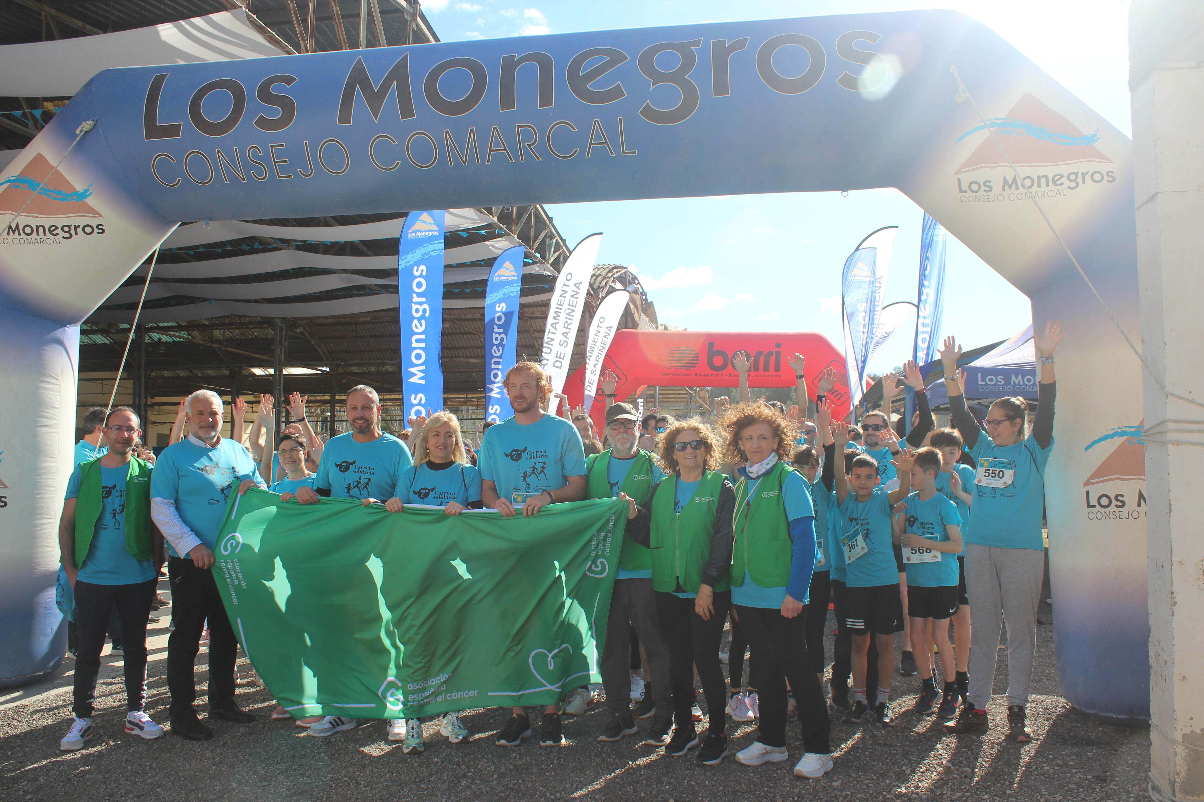 Salida de la carrera solidaria en Sariñena