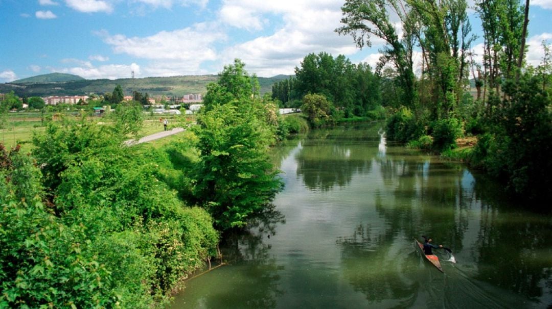 Parque fluvial del río Arga a su paso por Pamplona