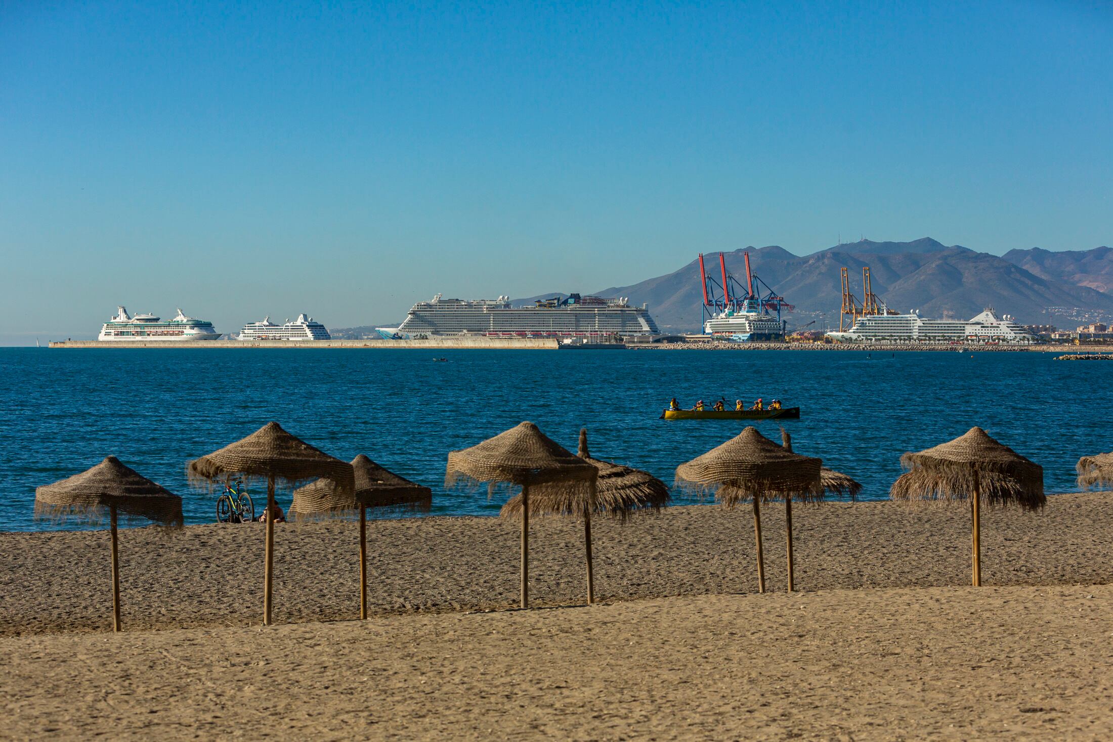 Cruceros en el puerto de Málaga