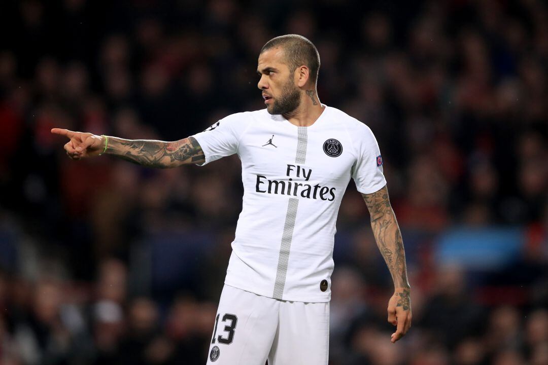 Alves, durante el partido contra el Manchester United. 