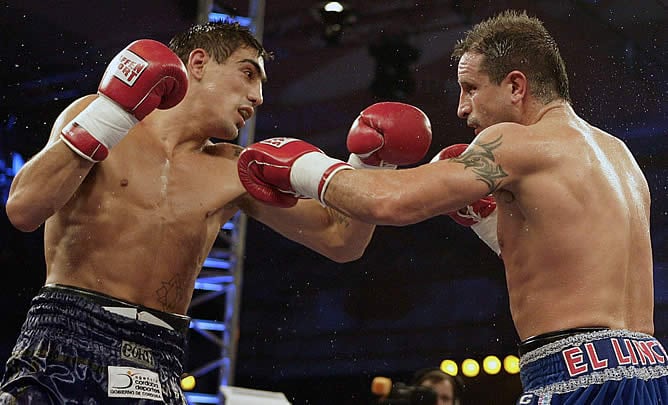 Javier Castillejo ganó por por KO en el sexto asalto al argentino Mariano Carrera