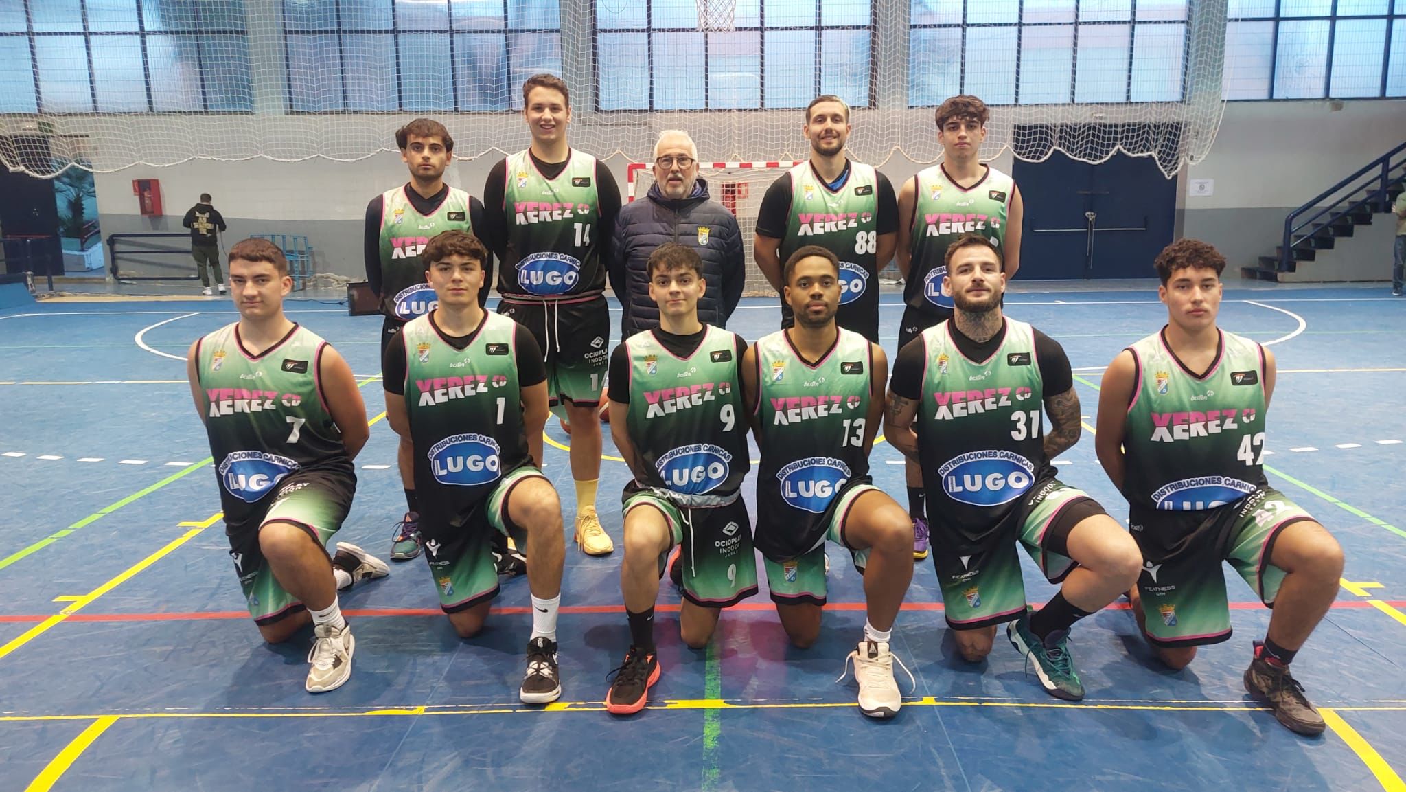 Jugadores y técnico del Baloncesto Xerez CD