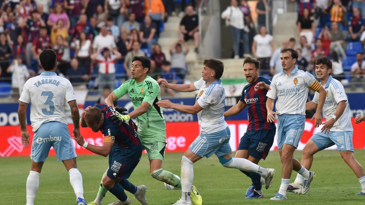 Histórica sanción de 13 partidos para Esteban Andrada