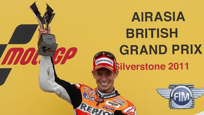 Stoner celebra la victoria en Gran Bretaña