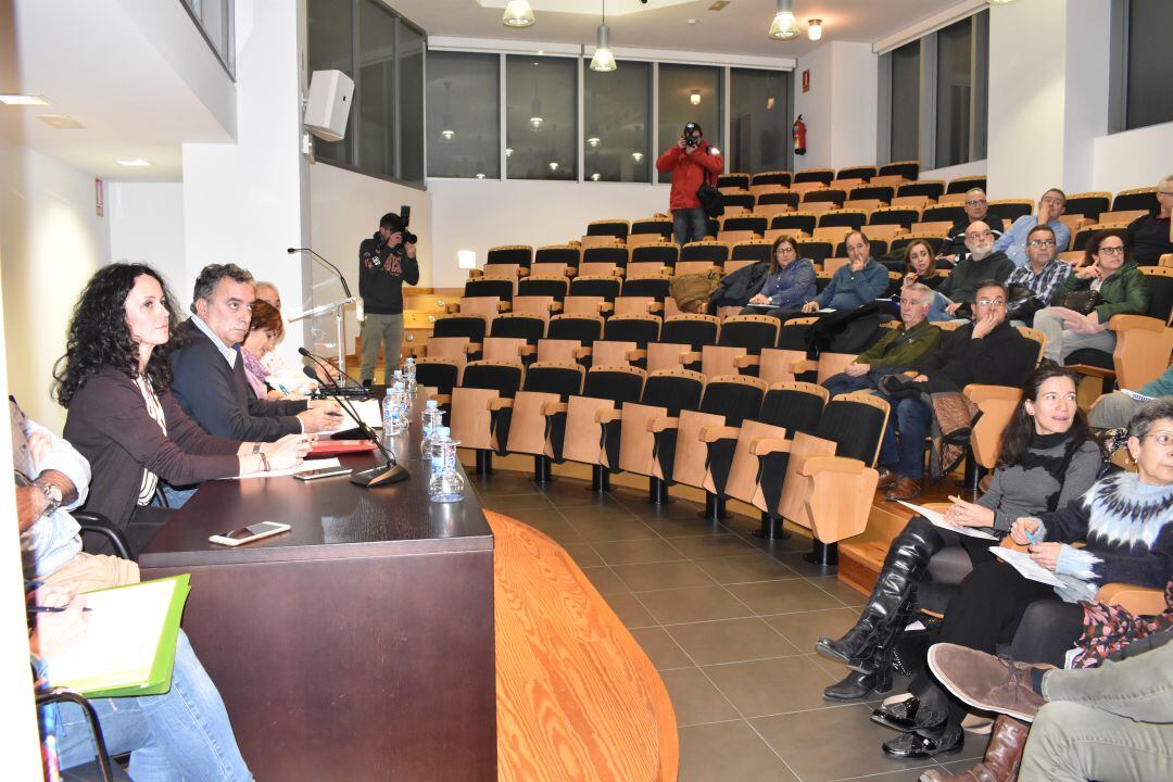 Varios representantes de la Atención Primaria de Aranda y la Ribera del Duero entre los asistentes a la reunión convocada por el Colegio Oficial de Médicos de Burgos