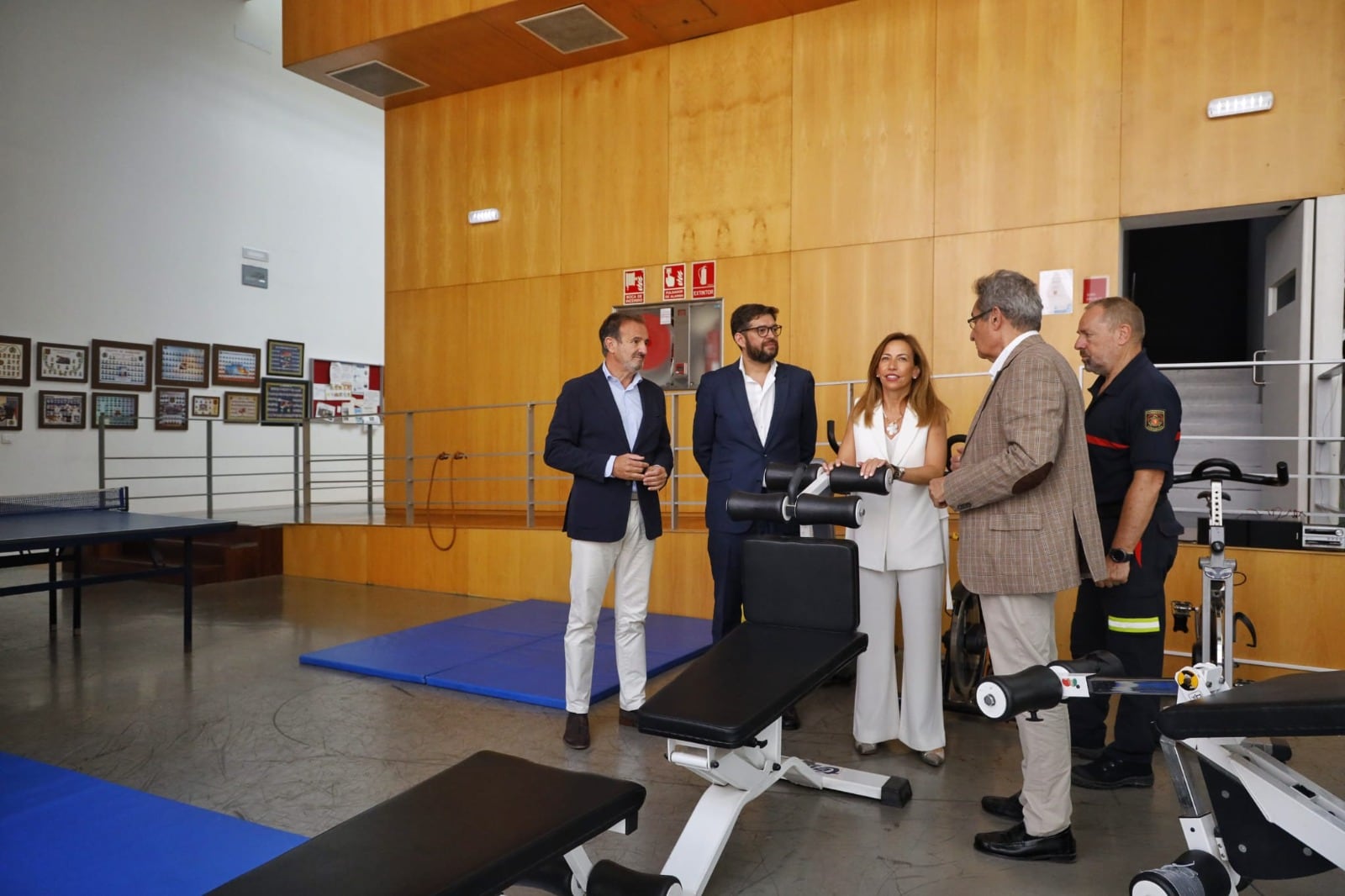 La alcaldesa, Natalia Chueca, en su visita a la futura comisaría de Policía Local del Gancho