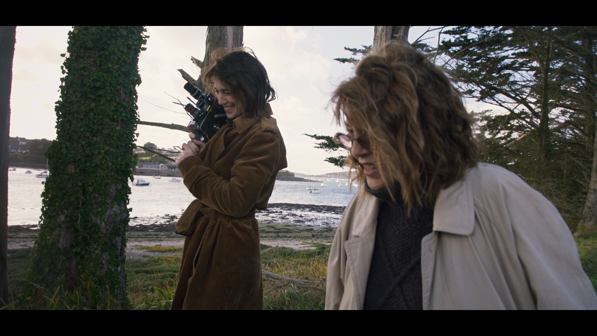 Jane Birkin y Charlotte Gainsbourg en una escena de Jean por Charlotte