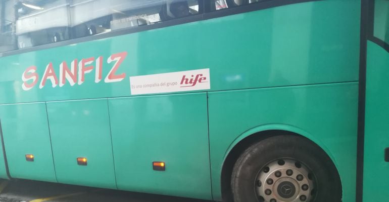 Autobús de la ruta escolar del centro Vicente Ferrer de Sanse