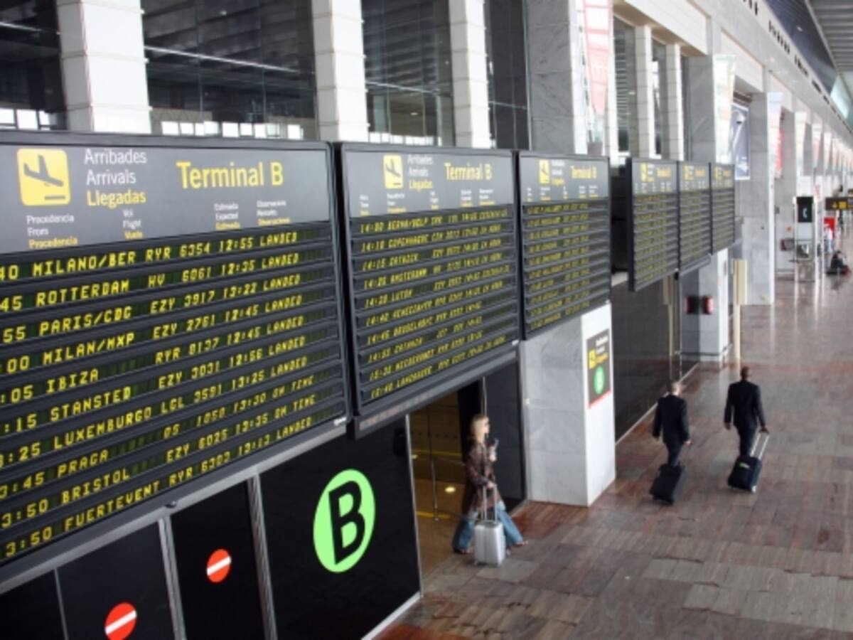 La vaga de controladors aeris francesos deixa a terra milers de passatgers