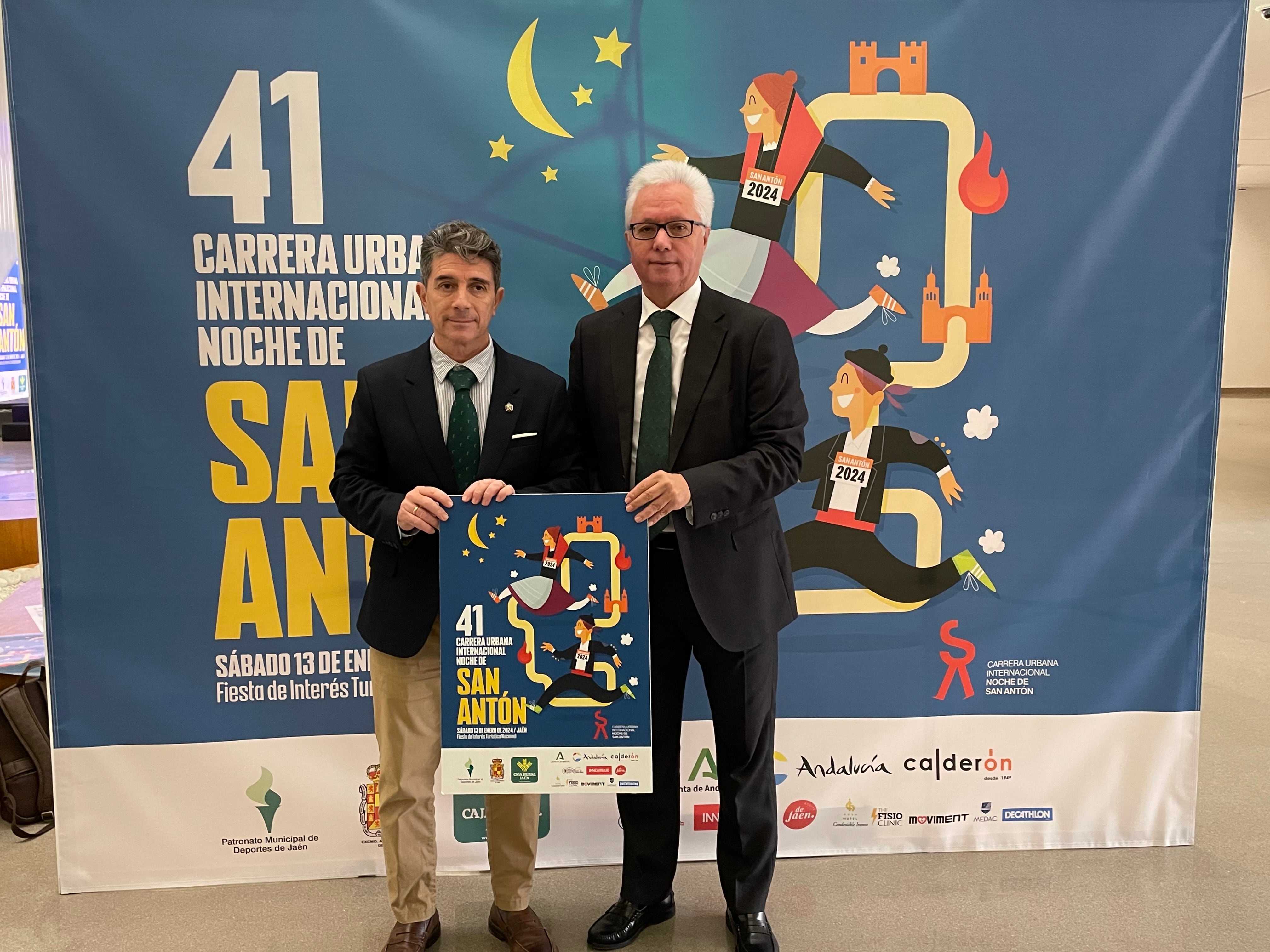 Momento de la presentación con José María Álvarez Concejal de deportes y Juan Gallego de Caja Rural uno de los patrocinadores más importantes de la prueba