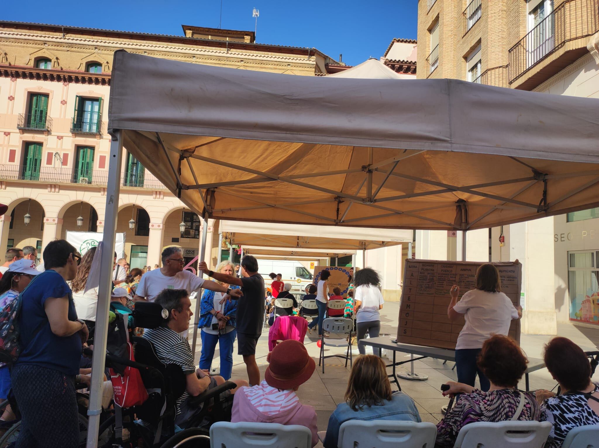 Taller intergeneracional para concienciar sobre el alzheimer y su abordaje no farmacológico.
