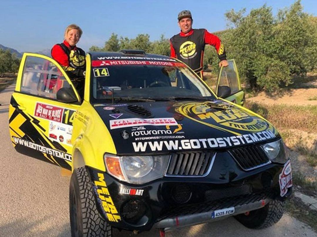 Pochola y Capu quieren probar el nuevo vehículo pensando en Portugal