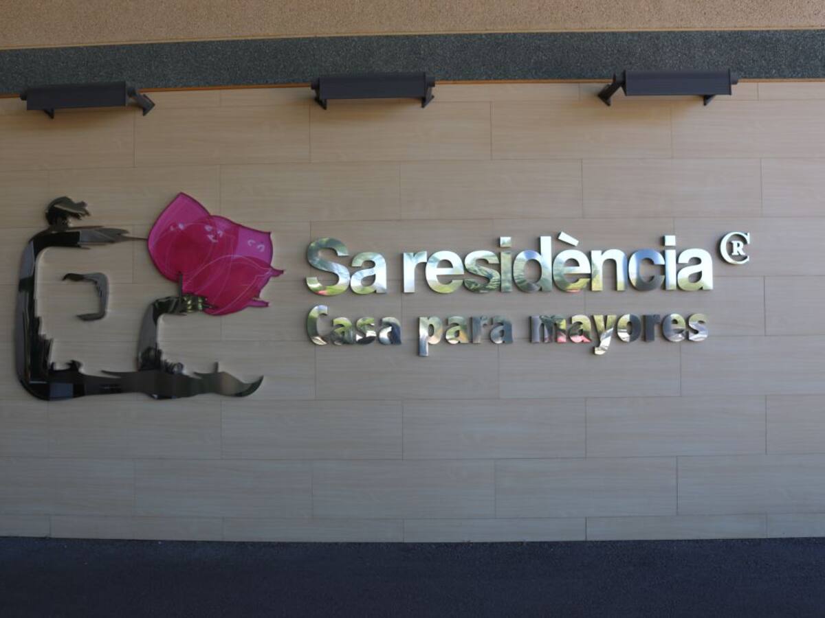 El Govern interviene una residencia de Ibiza tras detectar 27 positivos, uno de un trabajador ingresado en UCI