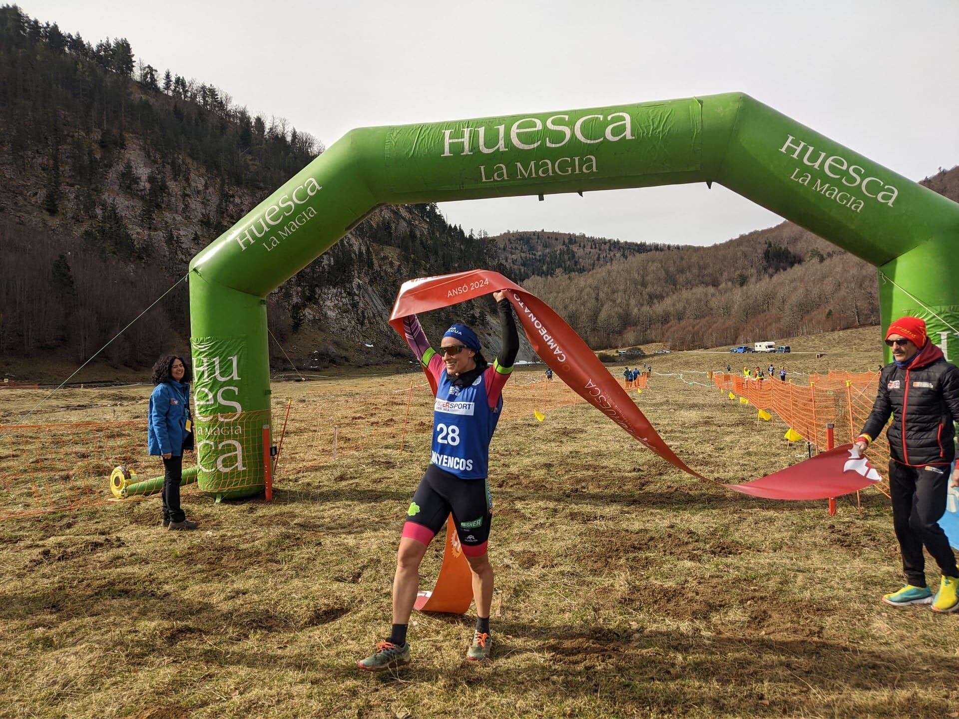 Onoroz a su llegada a meta