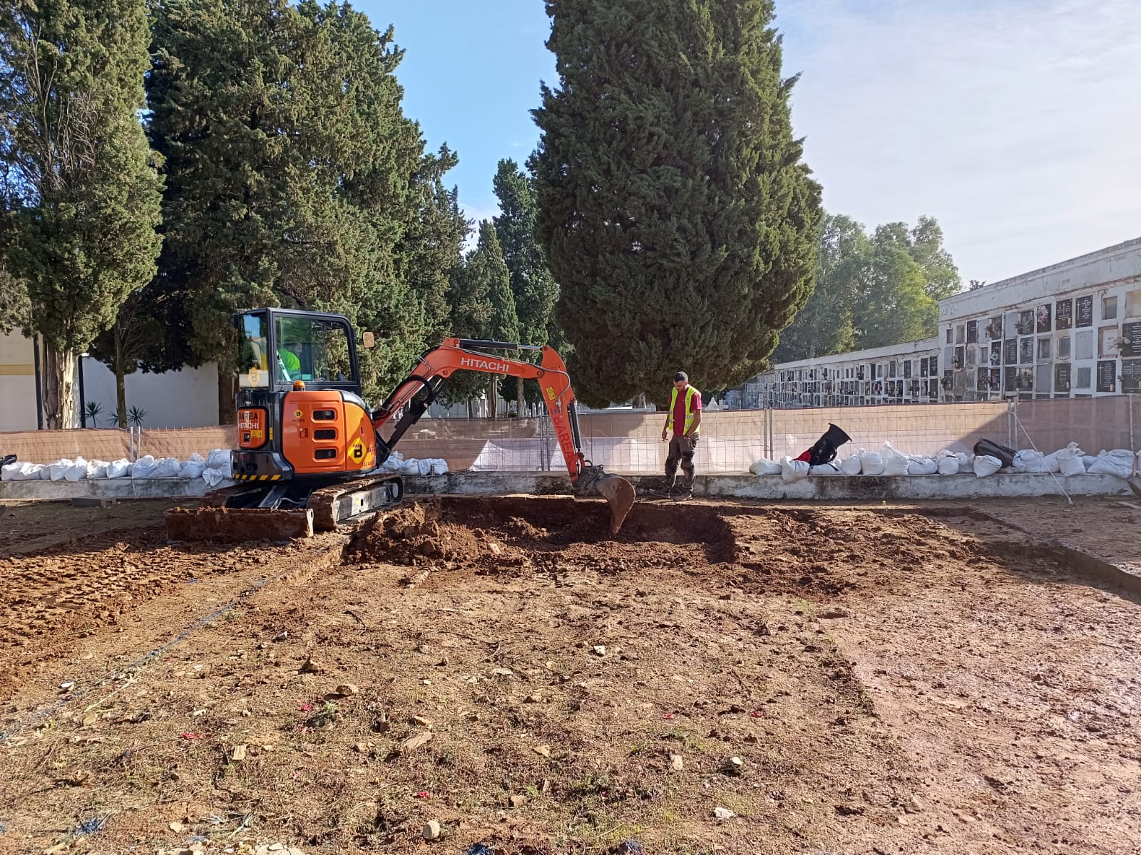 Comienzan las exhumaciones de las fosas comunes del Cementerio de La Salud en Córdoba