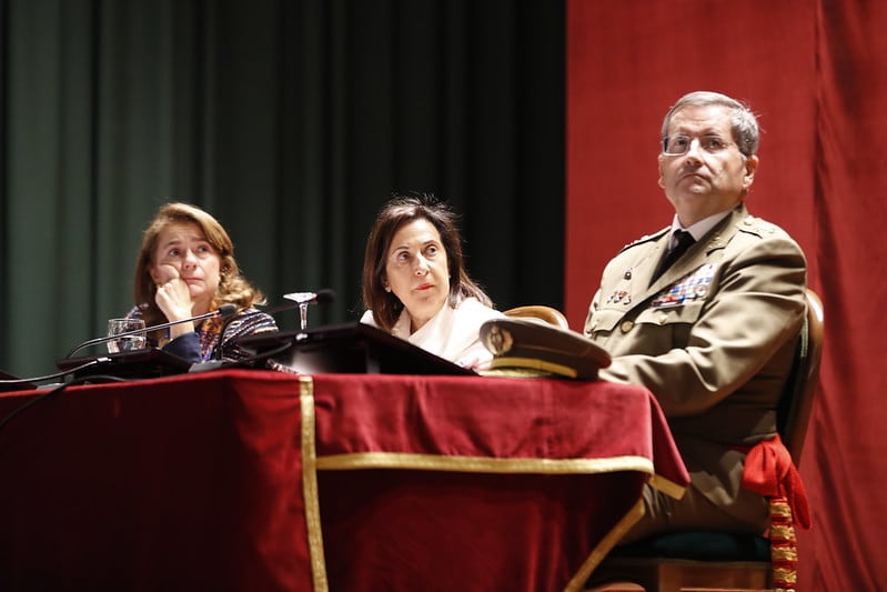 La ministra de Defensa, Margarita Robles, en la Academia General Militar de Zaragoza