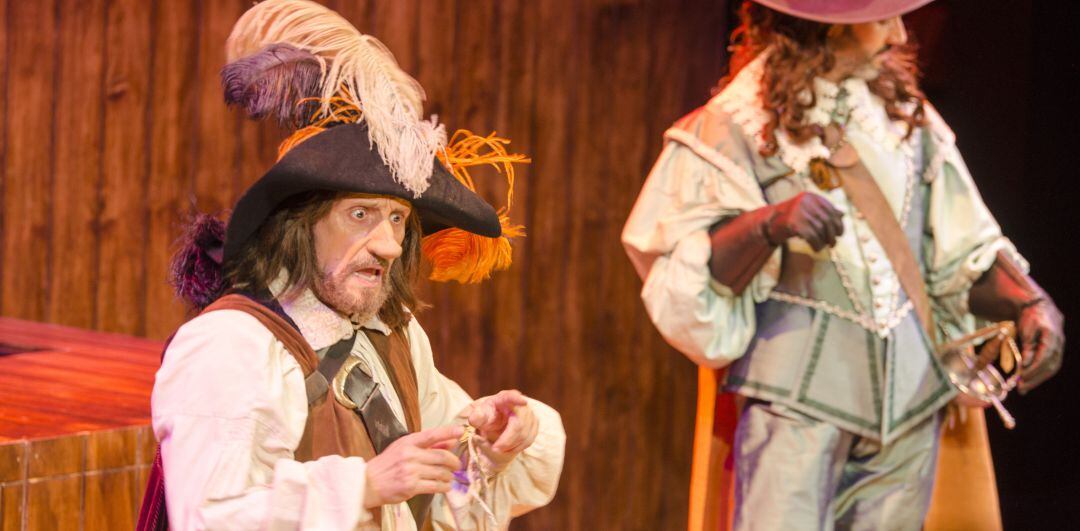 José Luis Gil, durante la actuación en Cyrano de Bergerac.