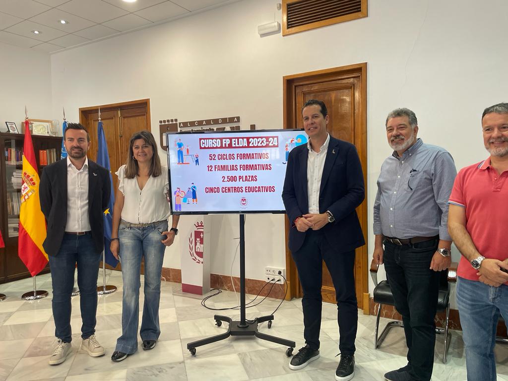 Presentación nuevos ciclos formativos en Elda