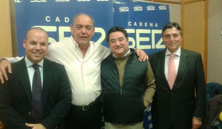 De izquierda a derecha, Vicente Granados (ayudante de Melchor), Pedro Preciado, Rafa González-Serna (ayudante de Baltasar) y Paco Salas (ayudante de Gaspar)