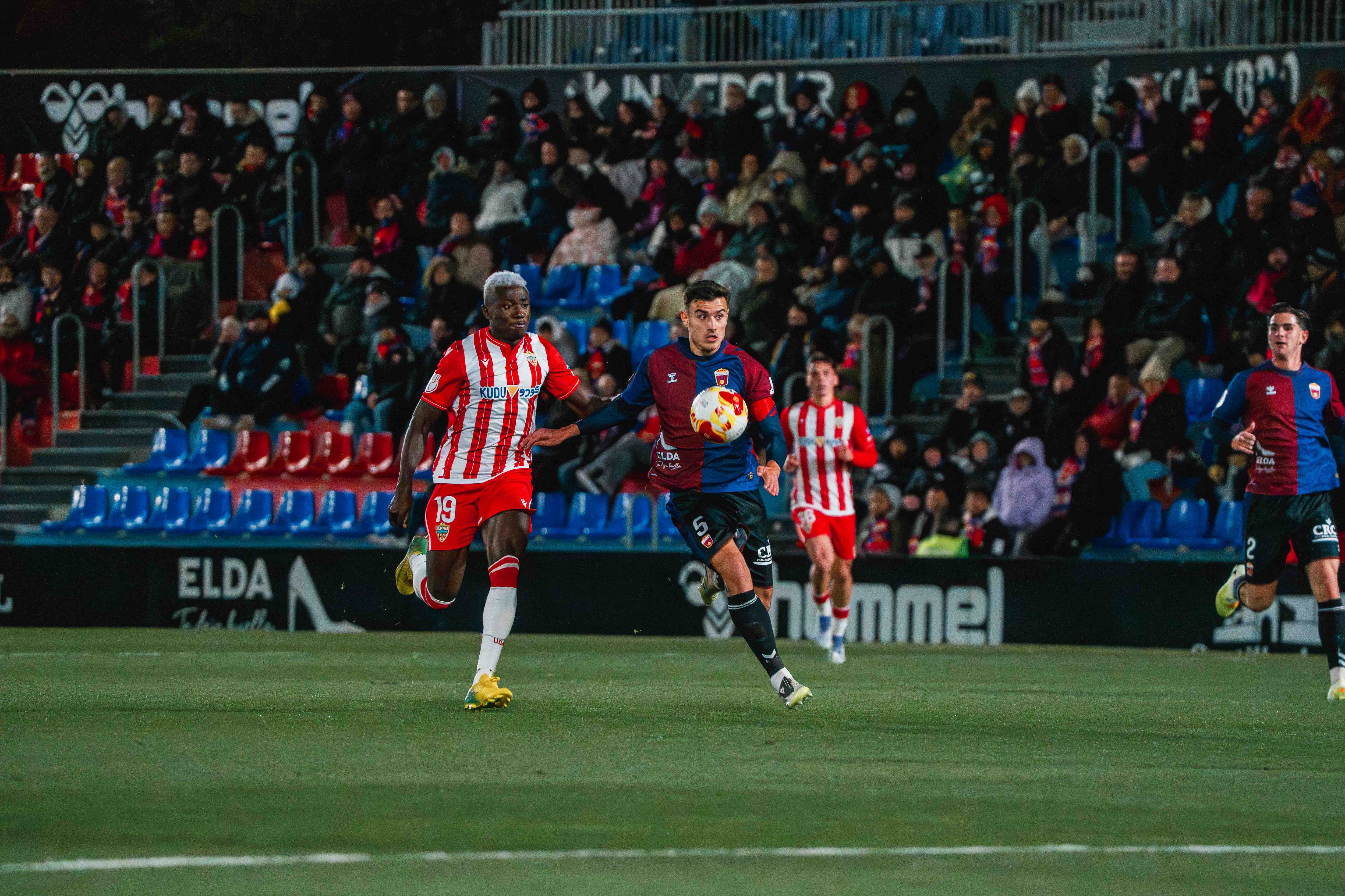 Soko fue el único que se salvó en Elda, marcando su primer gol con la camiseta del Almería esta temporada.