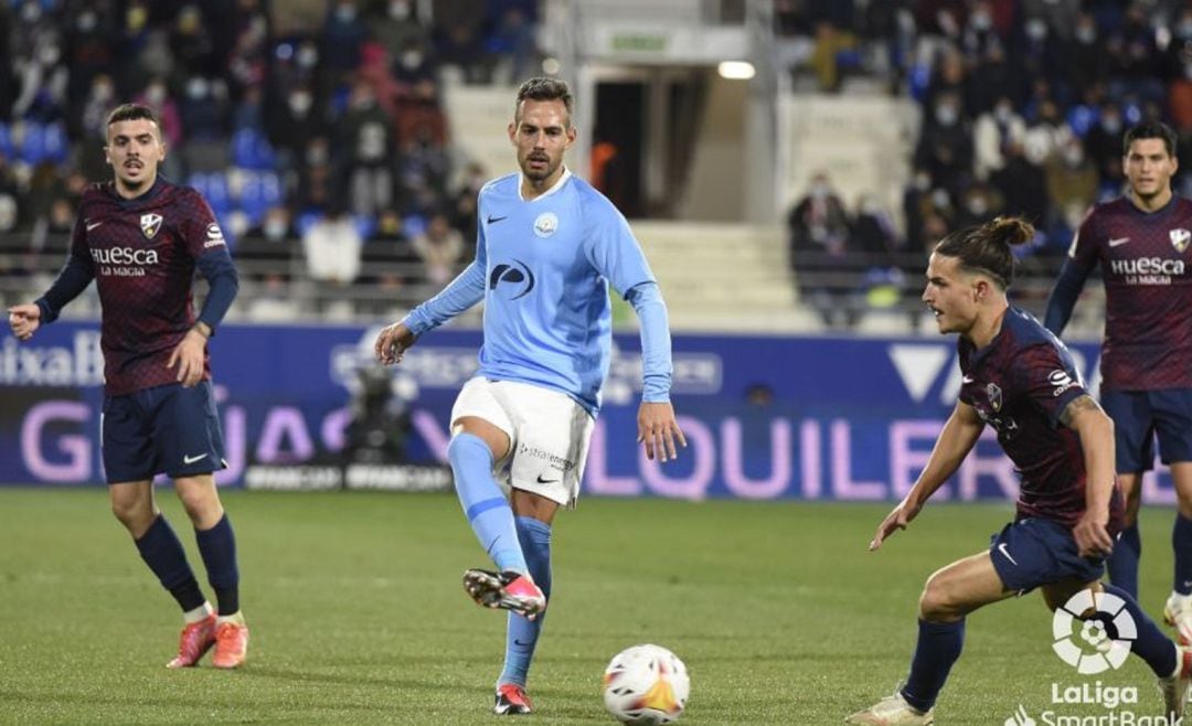 Manu Molina en un lance del partido