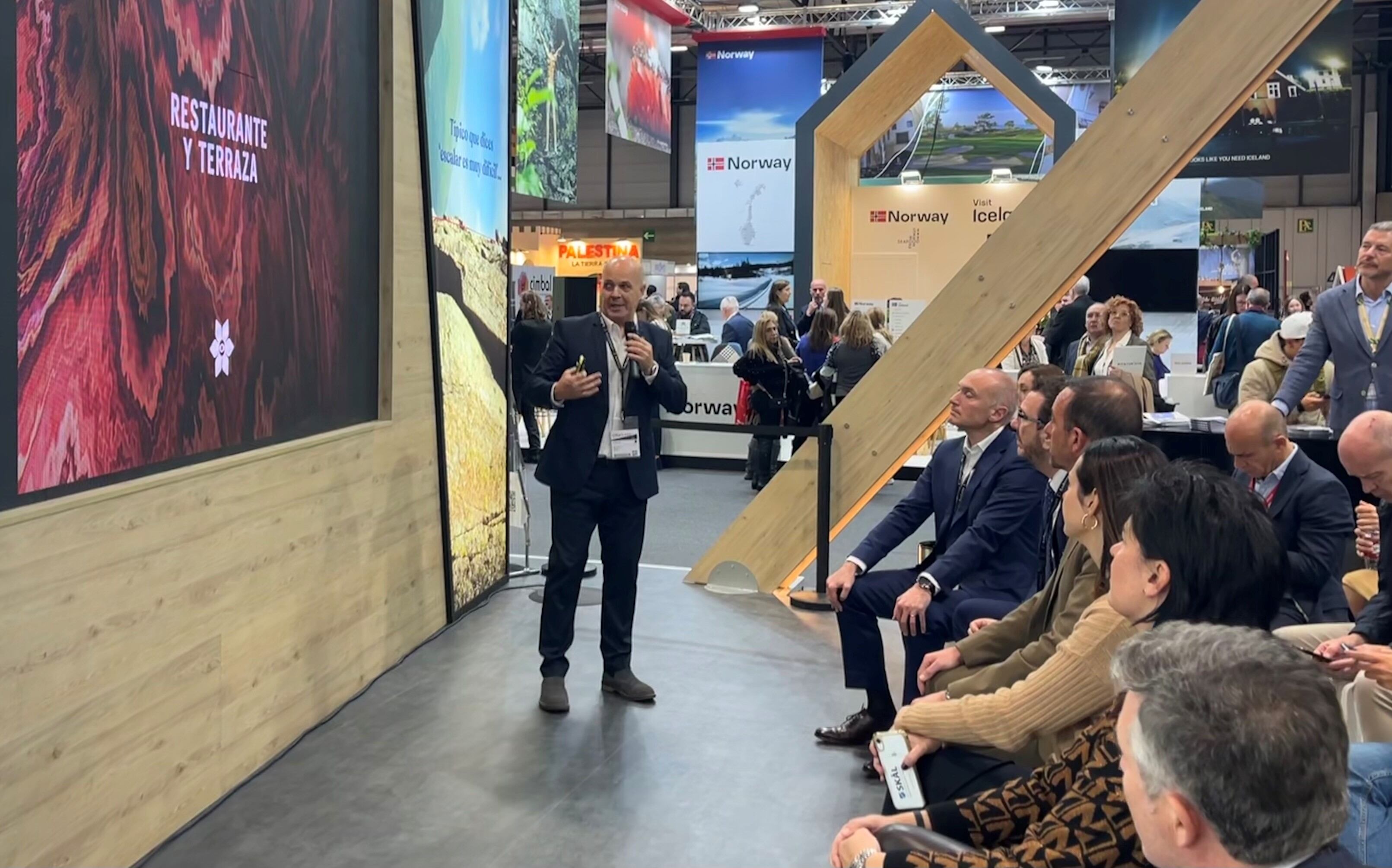 El conseller delegat de Jocs S.A., Marc Martos, durant la presentació d'Unnic a Fitur.