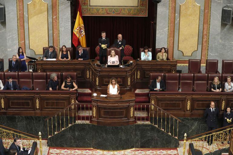 Vista de la nueva Mesa del Congreso de los Diputados tras la sesión constitutiva de las Cortes Generales de la XII Legislatura