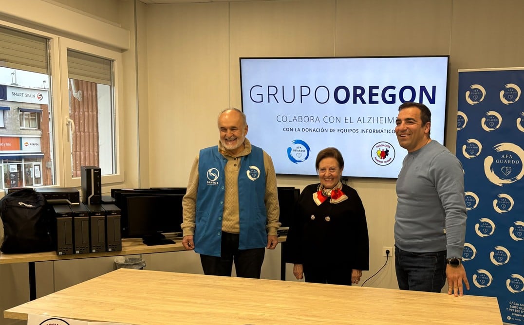 El grupo Oregón de Palencia dona 15 equipos informáticos a las Asociaciones de Familiares del Alzhéimer de Palencia