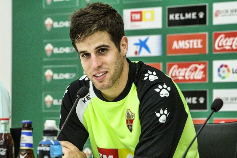 Pablo Hervías en la Sala de Prensa del Elche C.F.