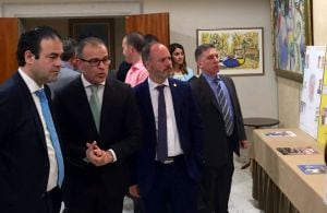 Eugenio González de Haz, Director de Ediprem, Eduardo Galán, Vicepresidente de la Federación Gallega de Judo y el Diputado Provincial, David Regades.