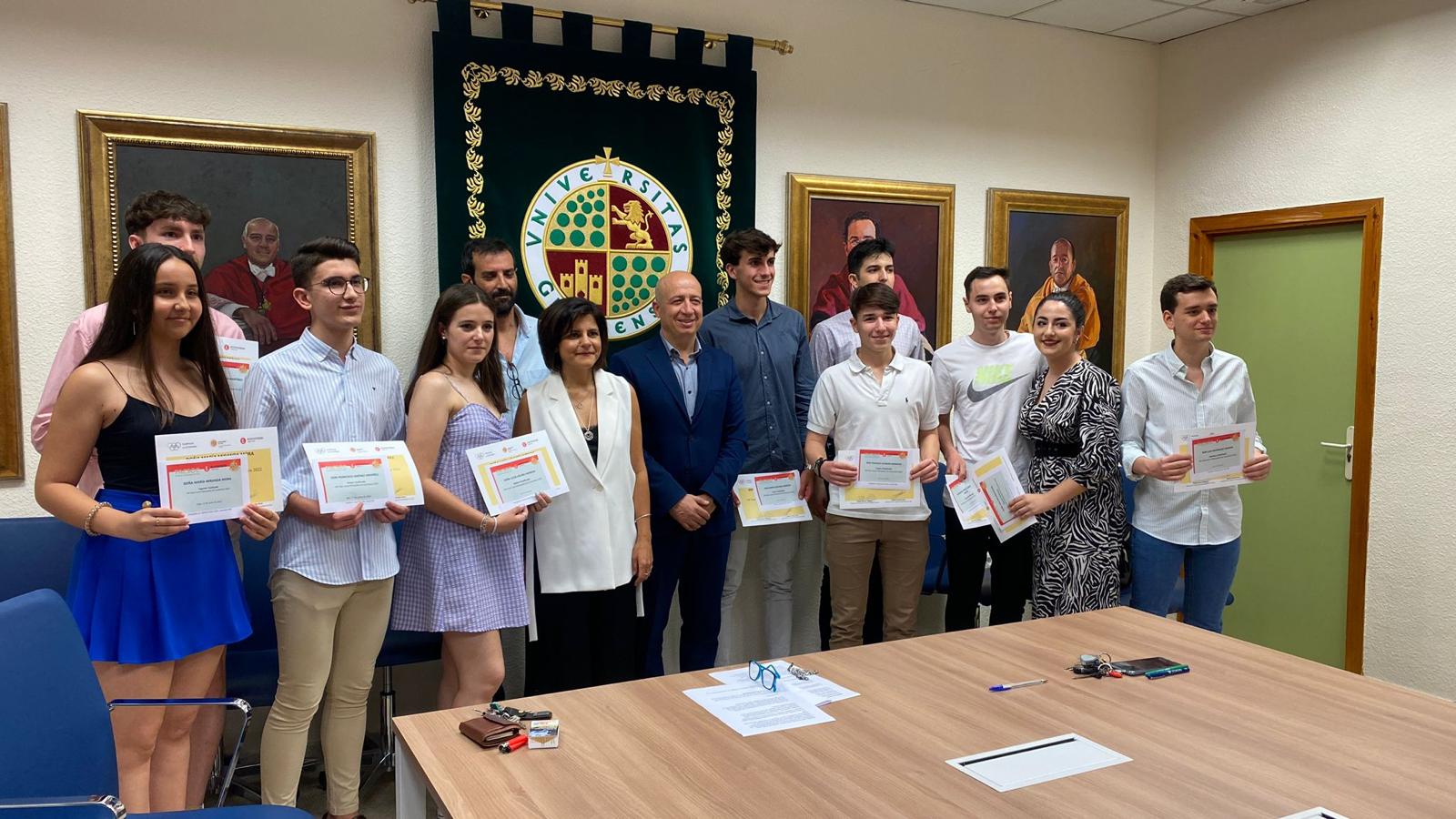 Foto de Familia con todos los premiados/as