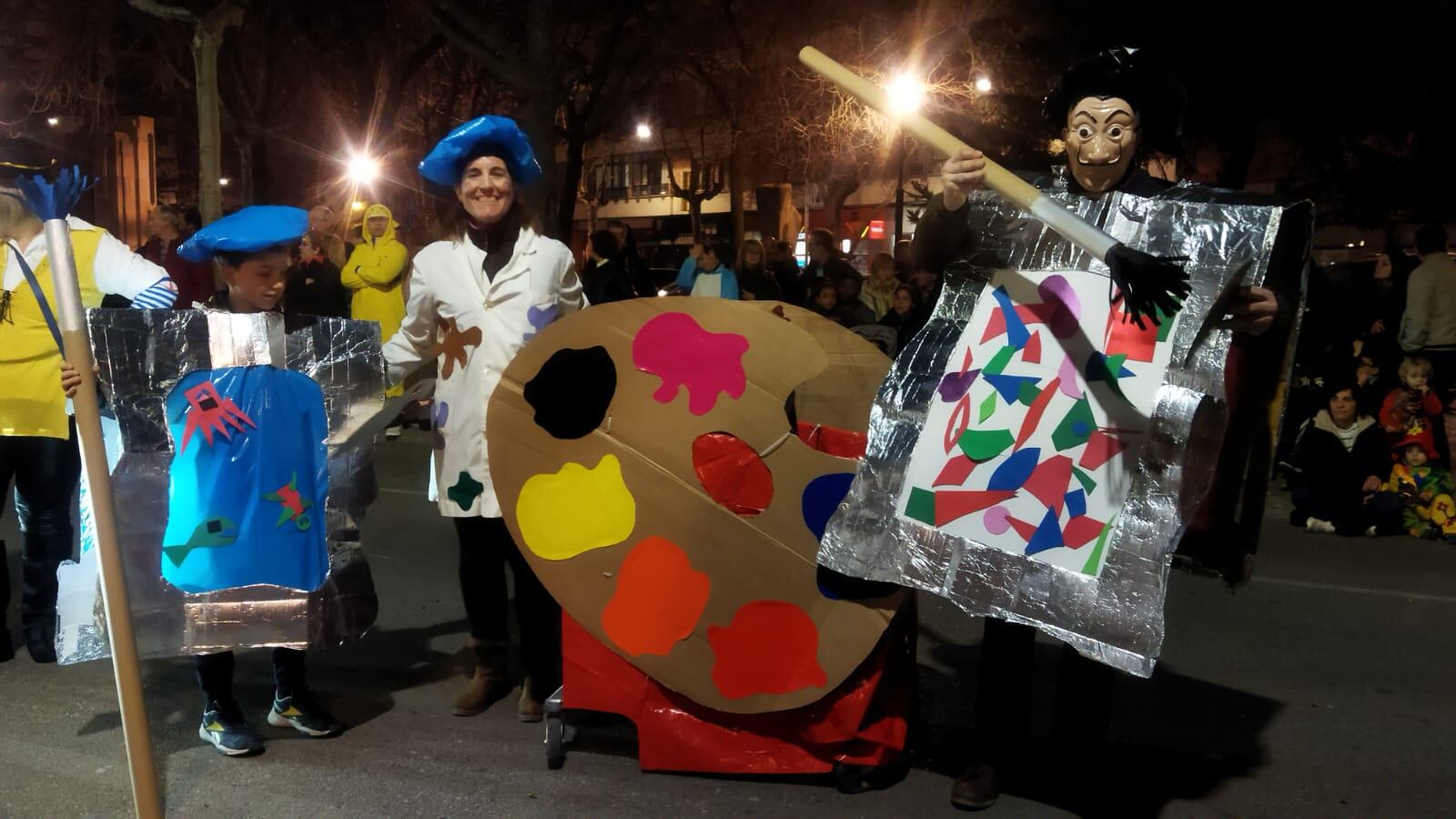 Desfile de carnaval en Aranda 2023, AMPA Colegio Santa Catalina disfraz Pintores