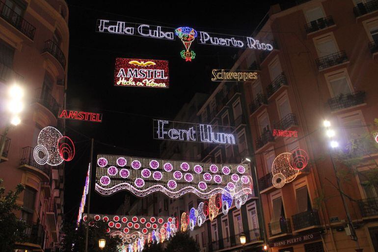 Primer premio de luces para la Falla Cuba-Puerto Rico