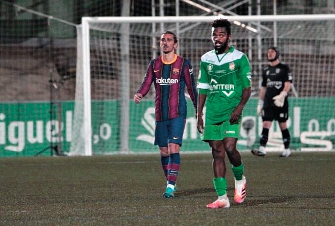 Sanmartí frente al Barcelona con el Cornellá