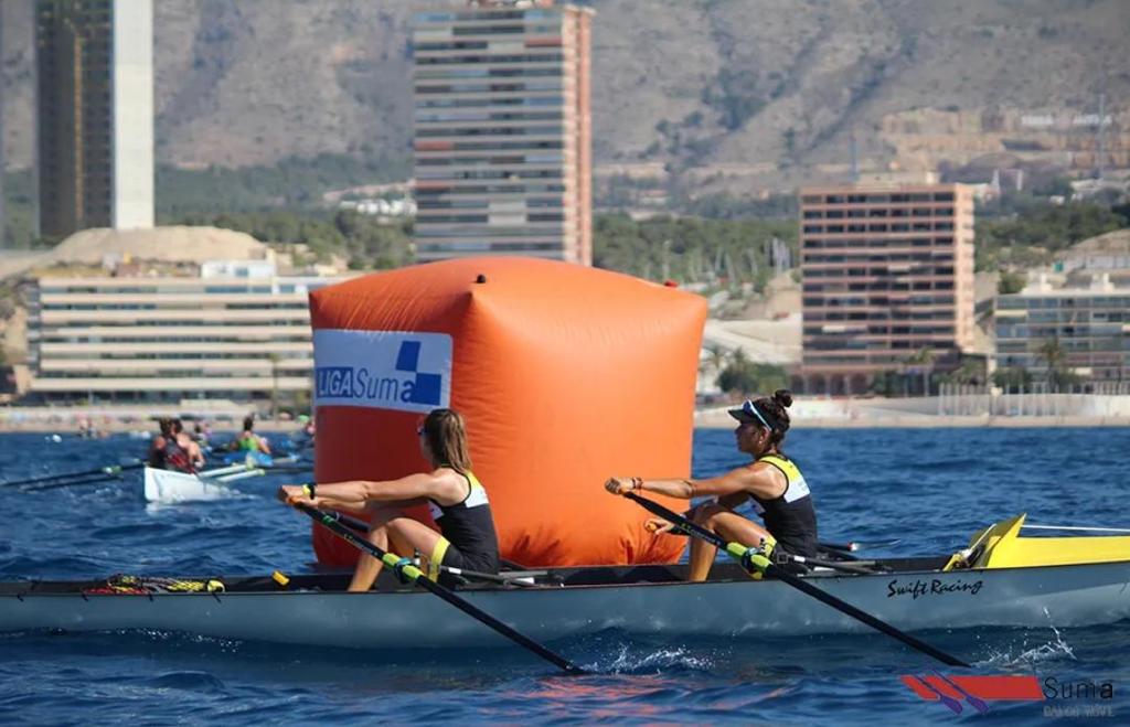 Las remeras en una competición en El Campello