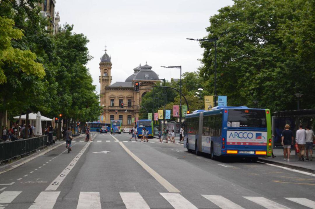 Imagen del boulevar donostiarra, con táfico rodado