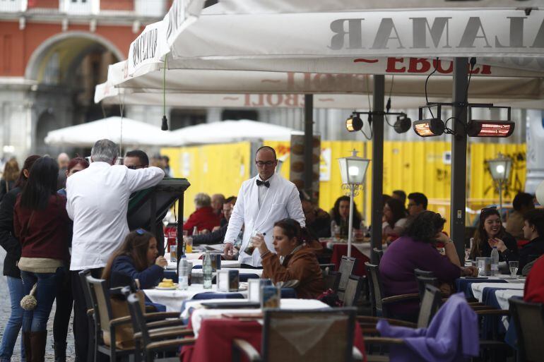 Trabajadores de la hostelería en Madrid.